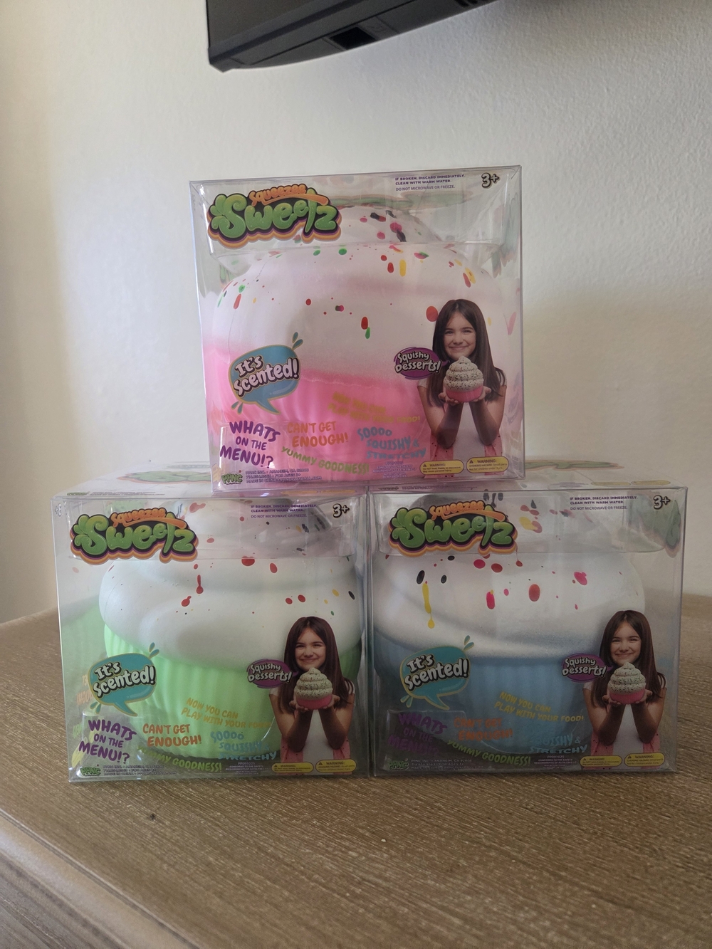 3pc Set Squeezy Sweets Jumbo Scented Squishy Cupcake -